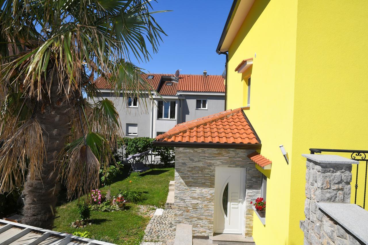 Apartment Mirjana 2 Rijeka Exterior foto